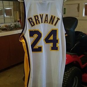 Kobe Bryant jersey